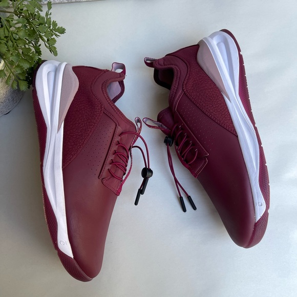 CLOVE NURSE LIMITED EDITION Maroon color SHOES SIZE  7  women’s unisex - Picture 4 of 15
